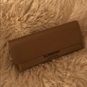 burberry eyeglass case
